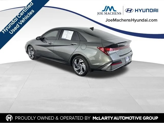 Used 2025 Gray Hyundai SEL Sport image 10