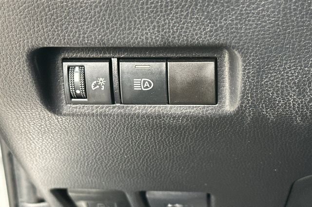 Used 2025 Silver Toyota XLE image 33