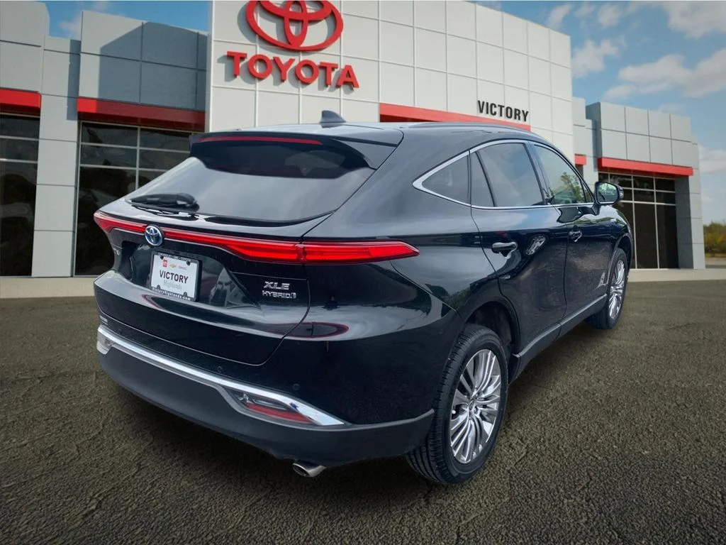 Used 2021 Black Toyota XLE image 3