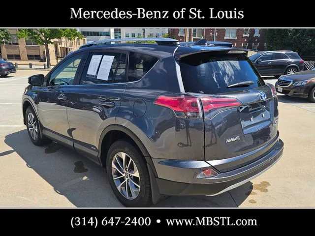 Used 2017 Gray Toyota XLE image 4