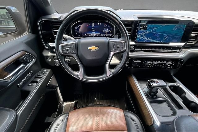 Used 2023 Black Chevrolet High Country image 3