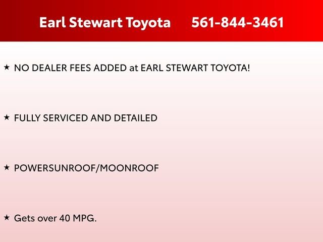 Used 2013 White Toyota Three image 11