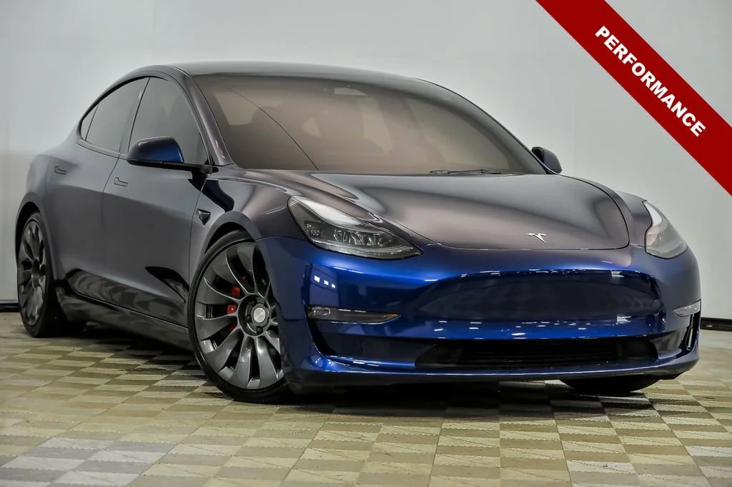 2023 Tesla Model 3 Performance's photo
