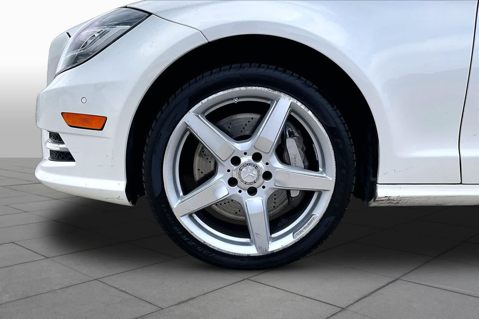 Used 2014 Diamond White Metallic Mercedes-Benz CLS 550 image 11