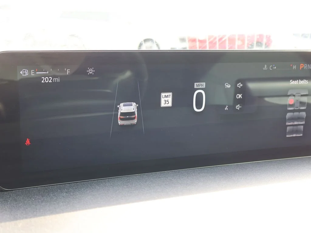 Certified Used 2025 Oxford White Ford Active image 31