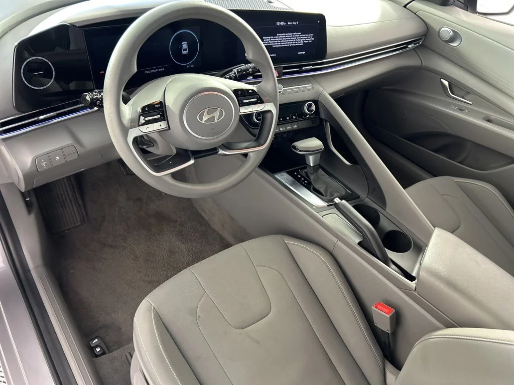 2024 Hyundai Elantra SEL - Photo 17