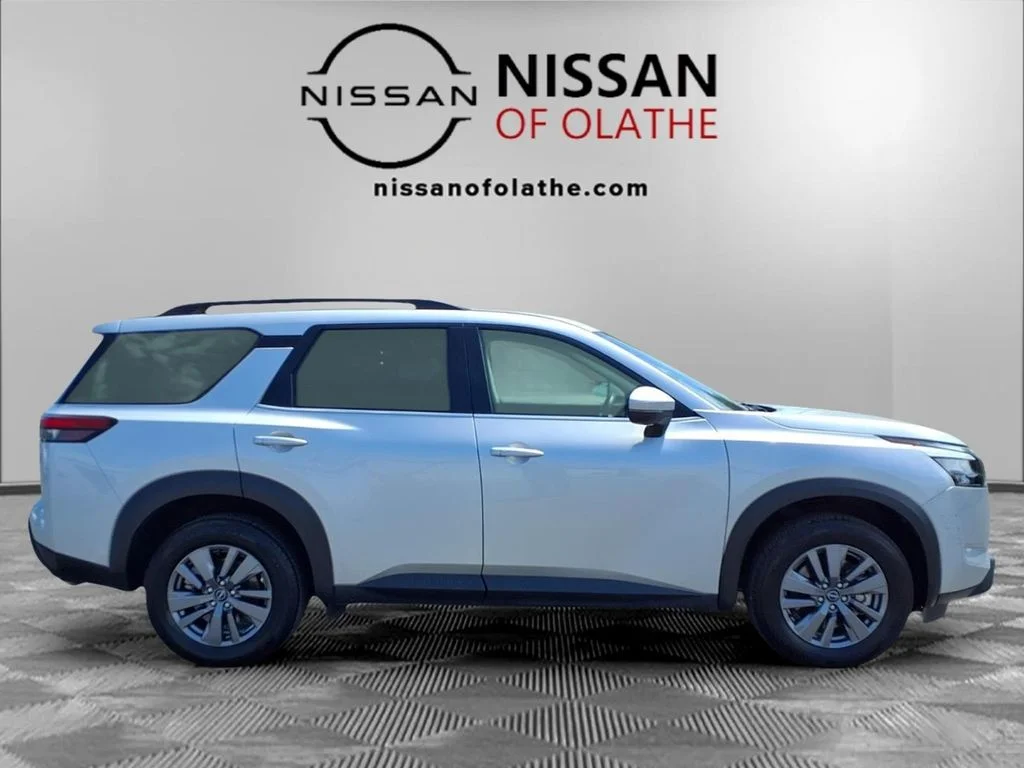 Used 2025 Silver Nissan SV image 30