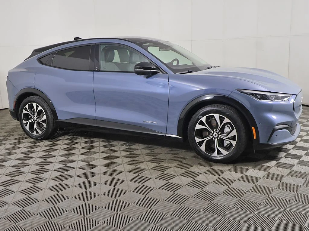 Used 2023 Blue Ford Premium image 17