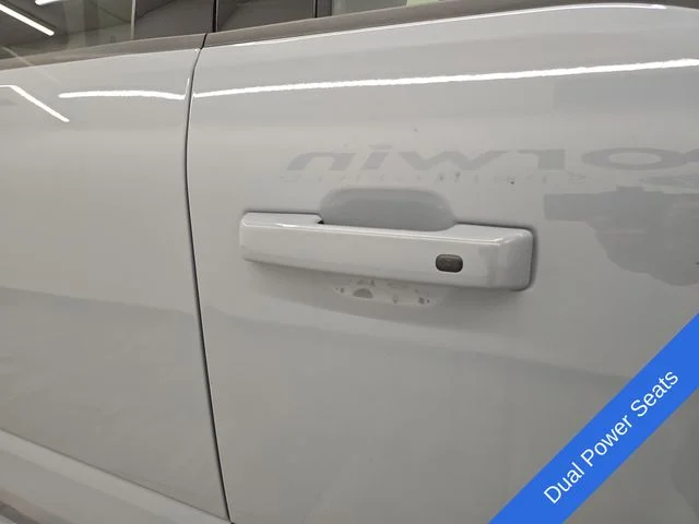 New 2026 Glacier Gray Metallic Tri-Coat Ford F-250® Lariat® image 9