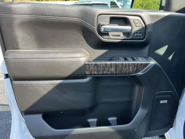 Certified Used 2019 White Frost Tri-Coat GMC Denali image 18