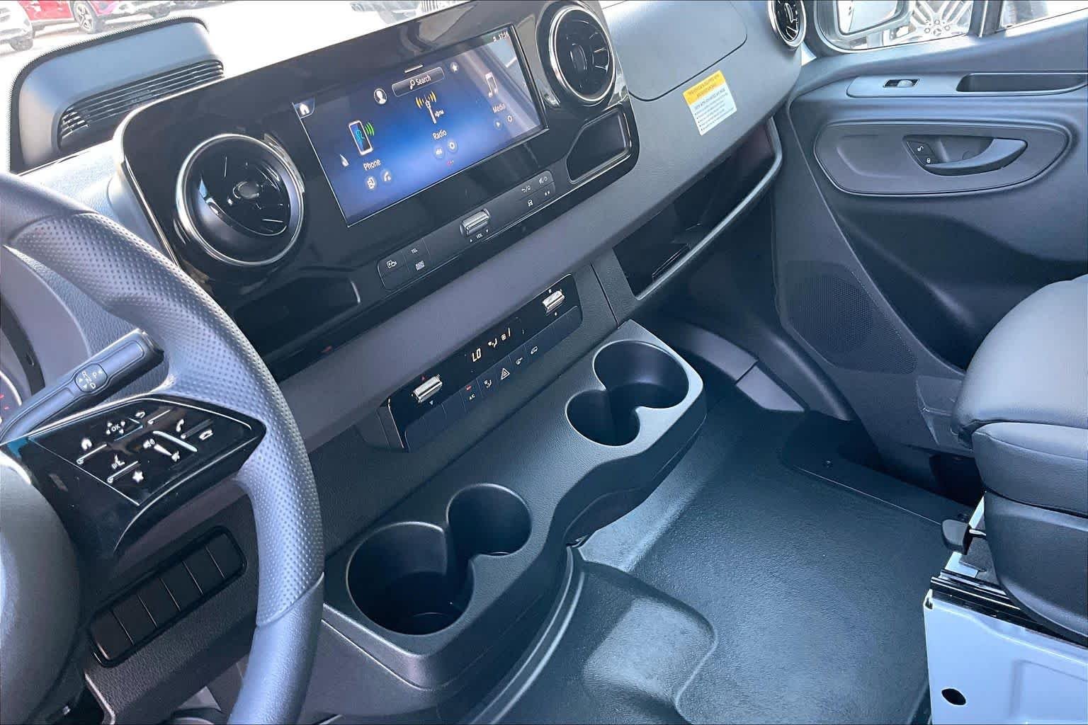 New 2026 Arctic+White Mercedes-Benz  image 7