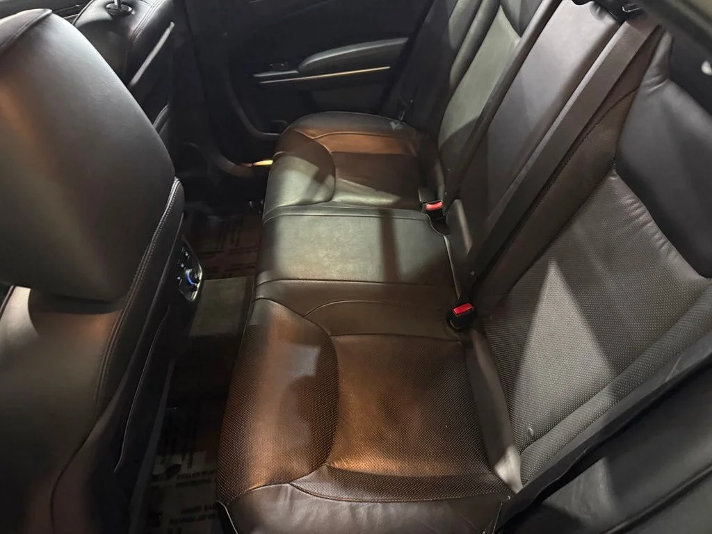Used 2011 Ivory Chrysler Base image 32