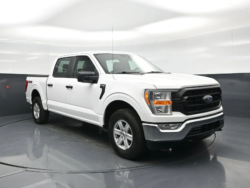 Used 2021 White Ford XL image 49