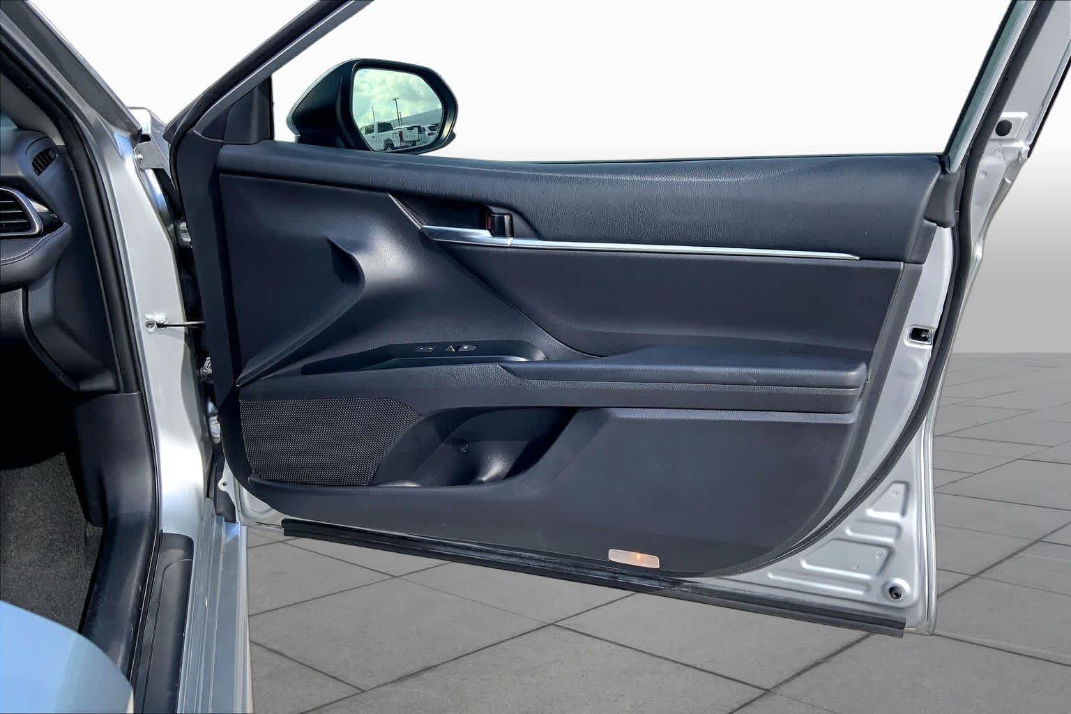 Used 2019 Celestial Silver Metallic Toyota SE image 22