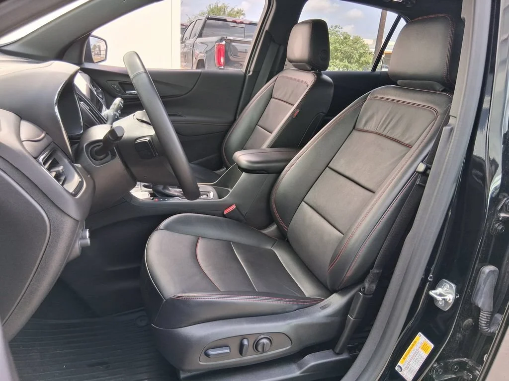 Used 2024 Mosaic Black Metallic Chevrolet RS image 18