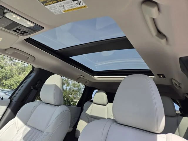 2026 Mitsubishi Outlander SEL - Photo 12