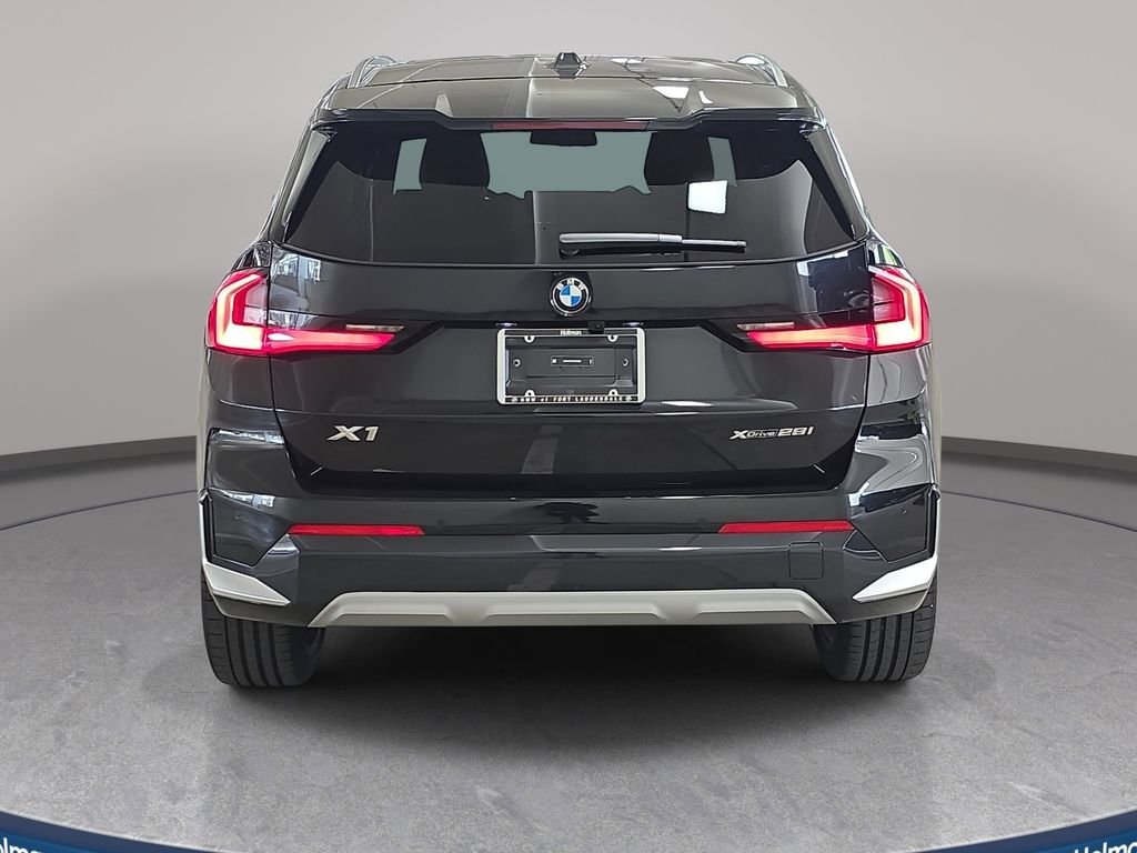 Used 2026 Black Sapphire Metallic BMW xDrive28i image 8