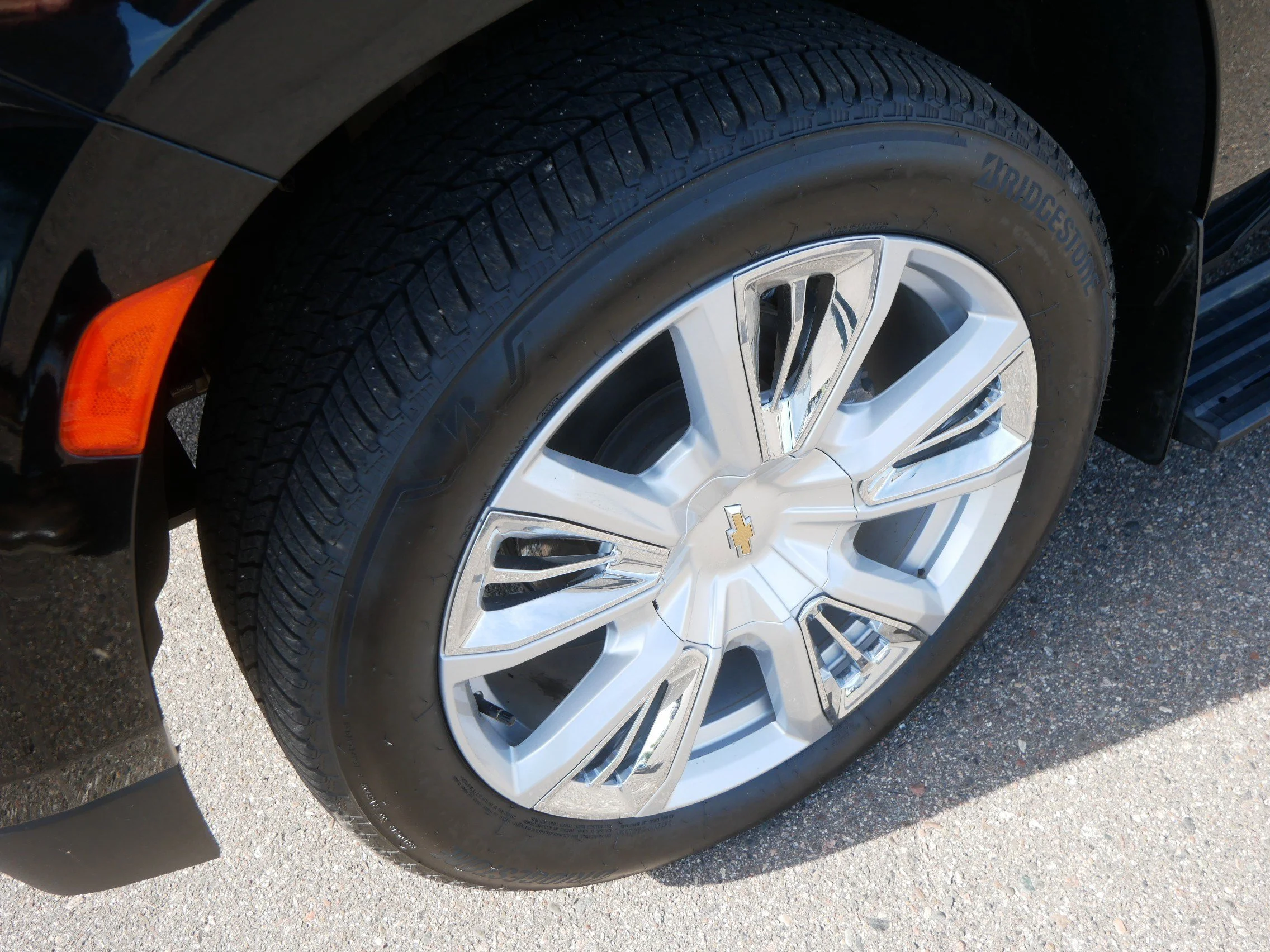 Used 2024 Black Chevrolet High Country image 23