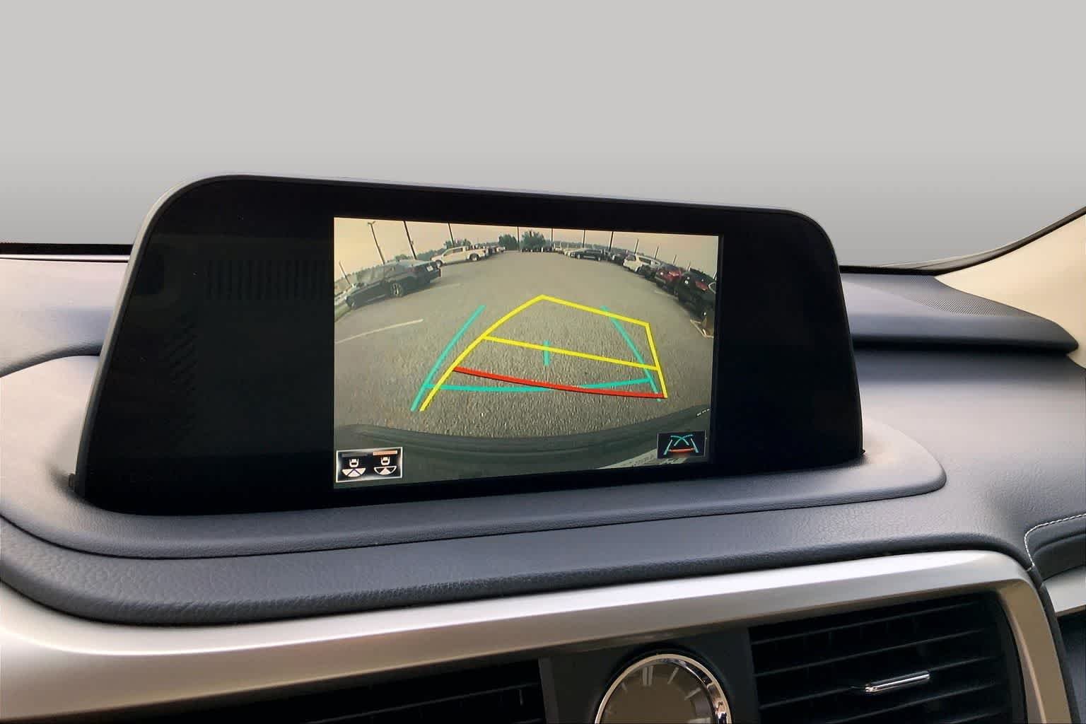 Used 2022 Nori Green Pearl Lexus  image 40