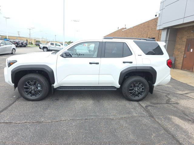 New 2026 White Toyota SR5 image 4