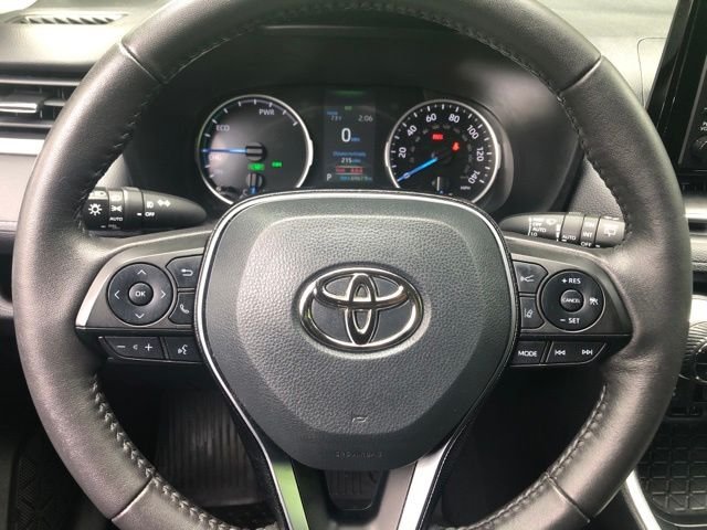 Used 2022 Blue Toyota XLE Premium image 25