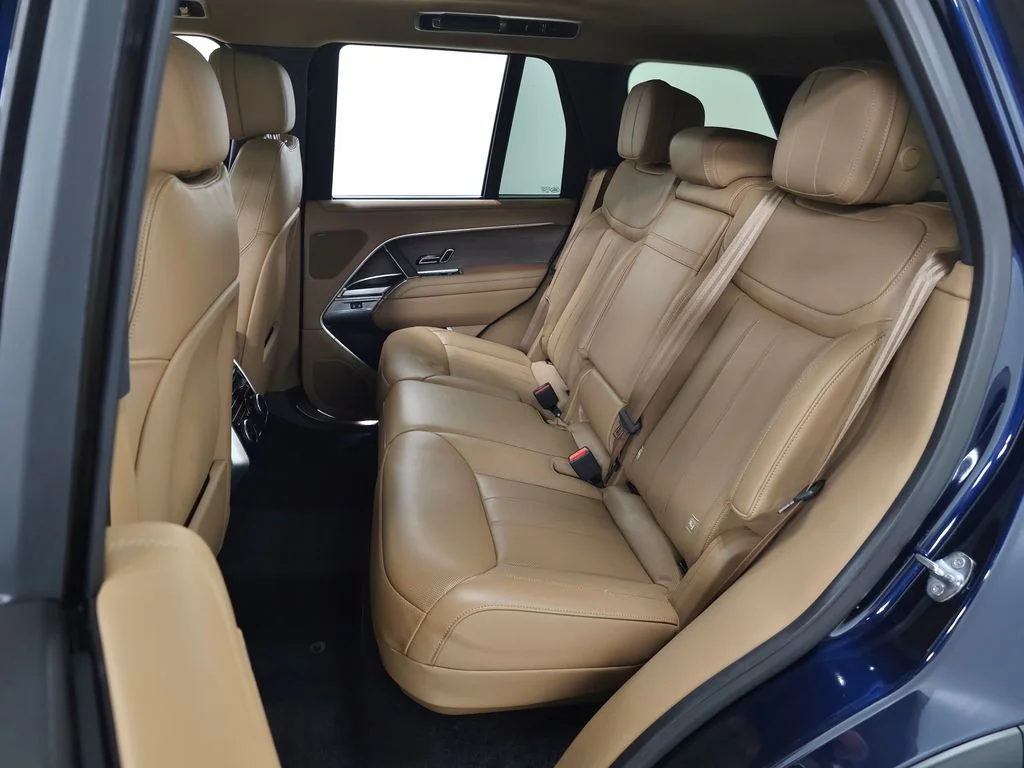 Certified Used 2023 Portofino Blue Metallic Land Rover SE image 41