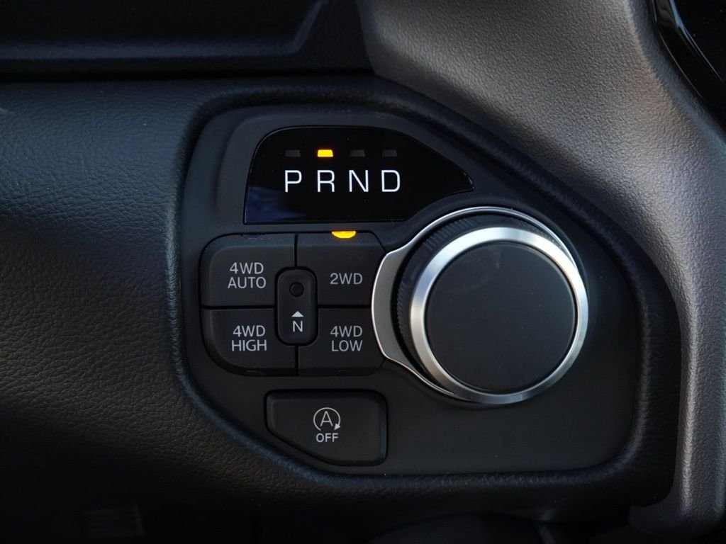 New 2026 Bright White Clear-Coat Exterior Paint RAM Big Horn/Lone Star image 16