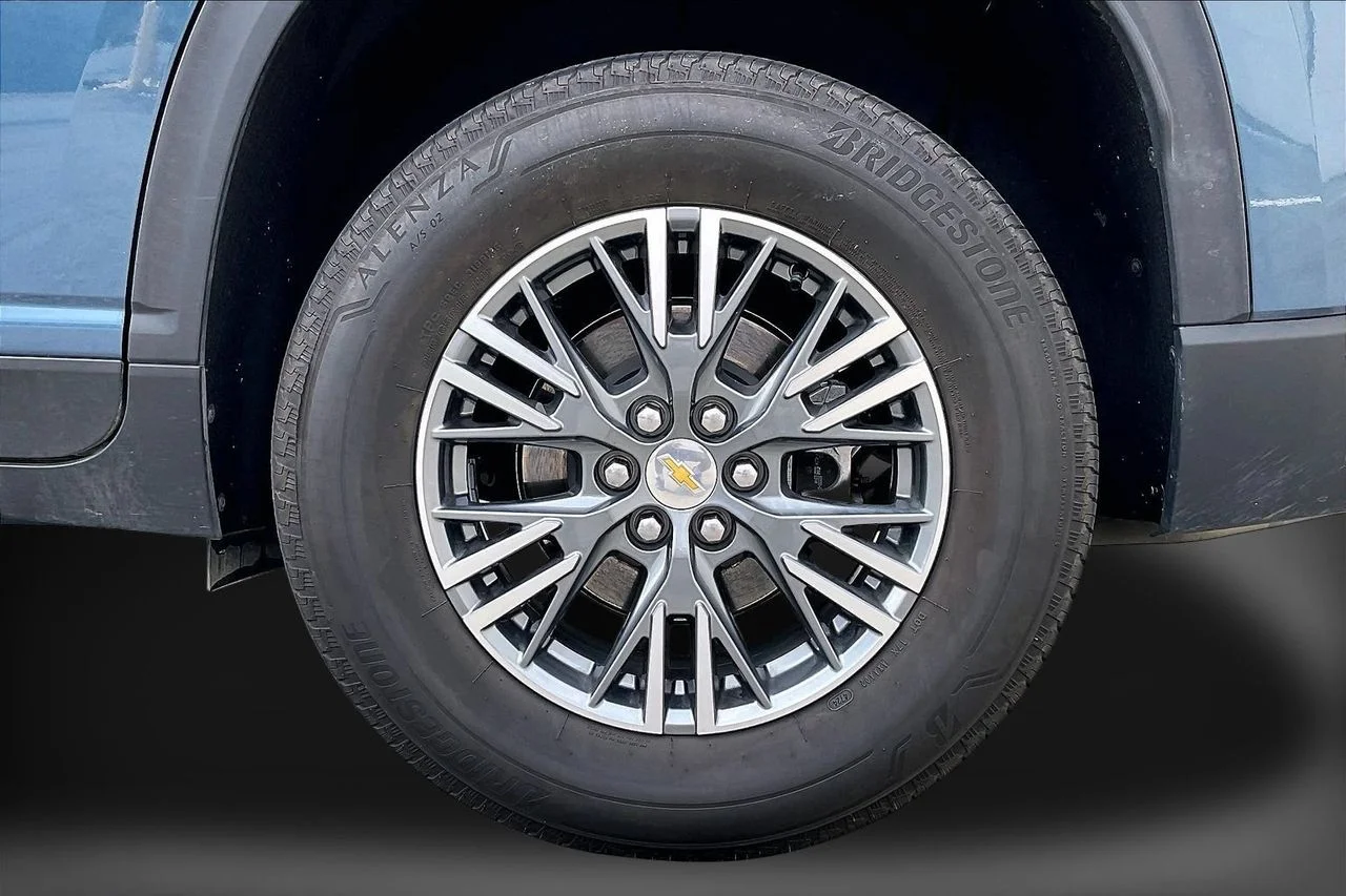 Used 2025 Blue Chevrolet LT image 36