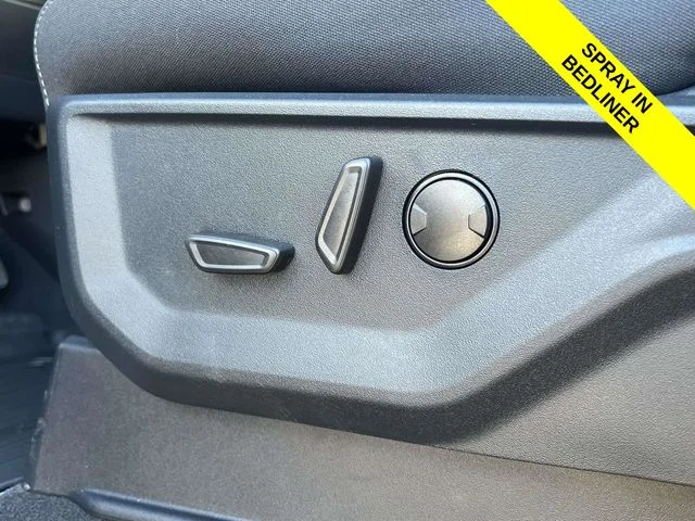 New 2026 Agate Black Metallic Ford XLT image 13