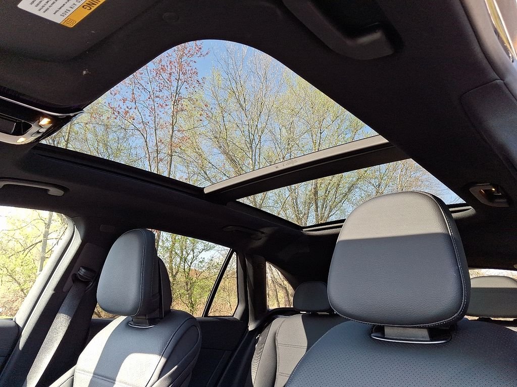 2025 Mercedes-Benz GLC Base - Photo 14