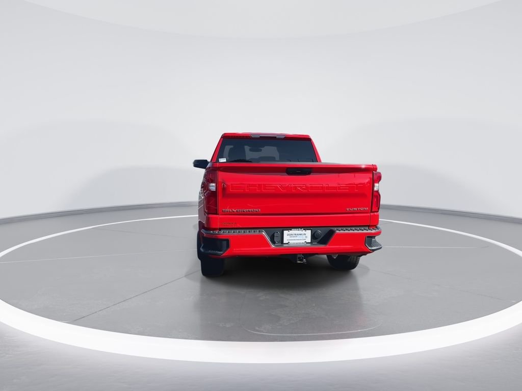 Used 2021 Red Chevrolet Custom image 7