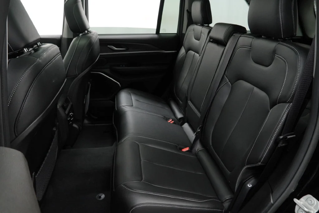 Used 2023 Black Jeep 4xe image 17