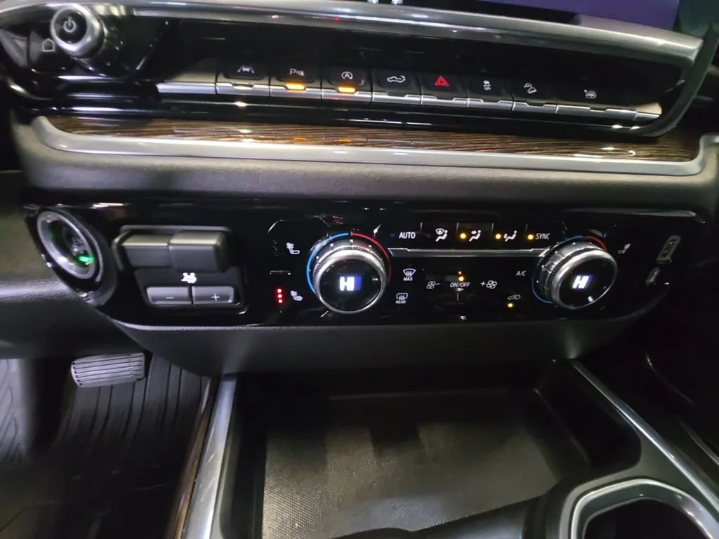 Certified Used 2022 ONYX BLACK GMC Elevation image 17