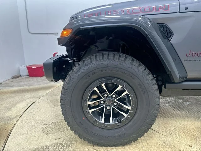 New 2026 Granite Crystal Metallic Clear-Coat Exterior Paint Jeep Rubicon X image 20