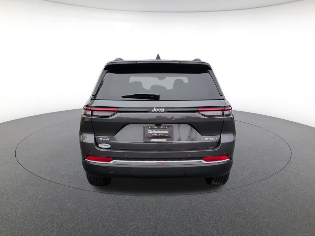 New 2026 Baltic Gray Metallic Clearcoat Jeep Laredo X image 7