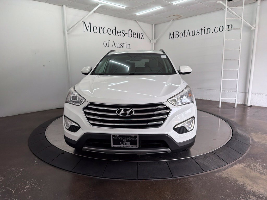 Used 2016 White Hyundai SE image 2