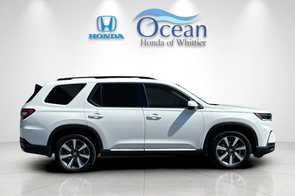 Certified Used 2025 Platinum White Pearl Honda Touring image 3