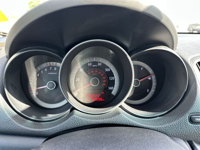 Used 2012 White Kia EX image 12