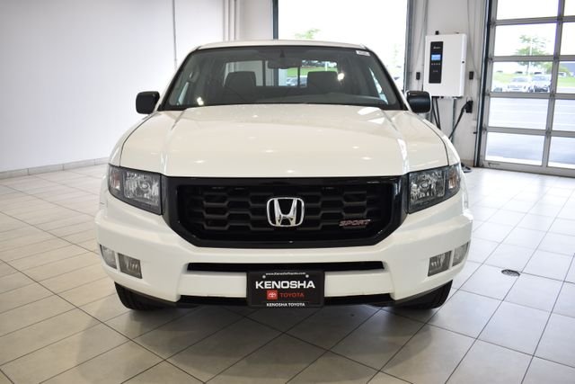 Used 2013 White Honda Sport image 3