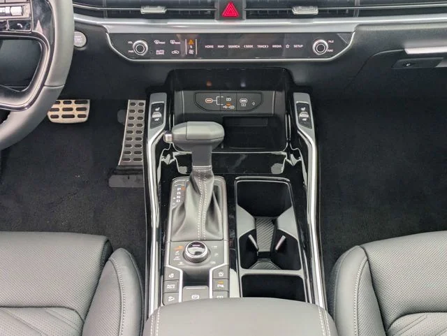 New 2026 Wolf Gray Kia S image 18