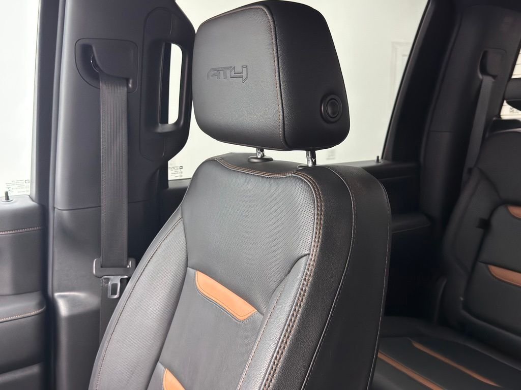 Used 2022 Onyx Black GMC AT4 image 40