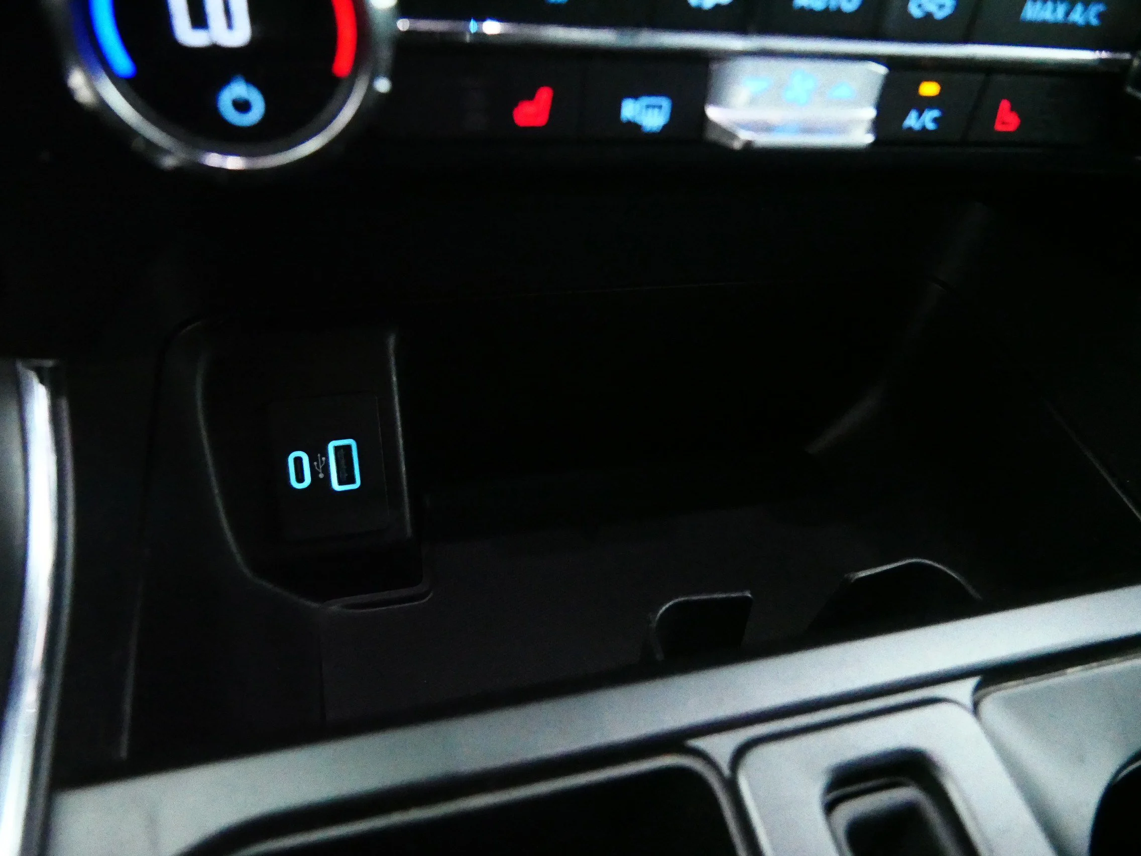 Used 2021 Agate Black Metallic Ford XLT image 31