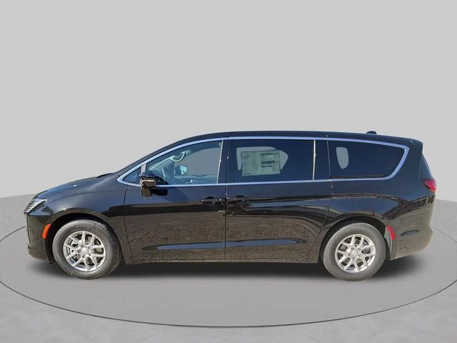 New 2027 Diamond Black Crystal Pearl-Coat Exterior Paint Chrysler Select image 7