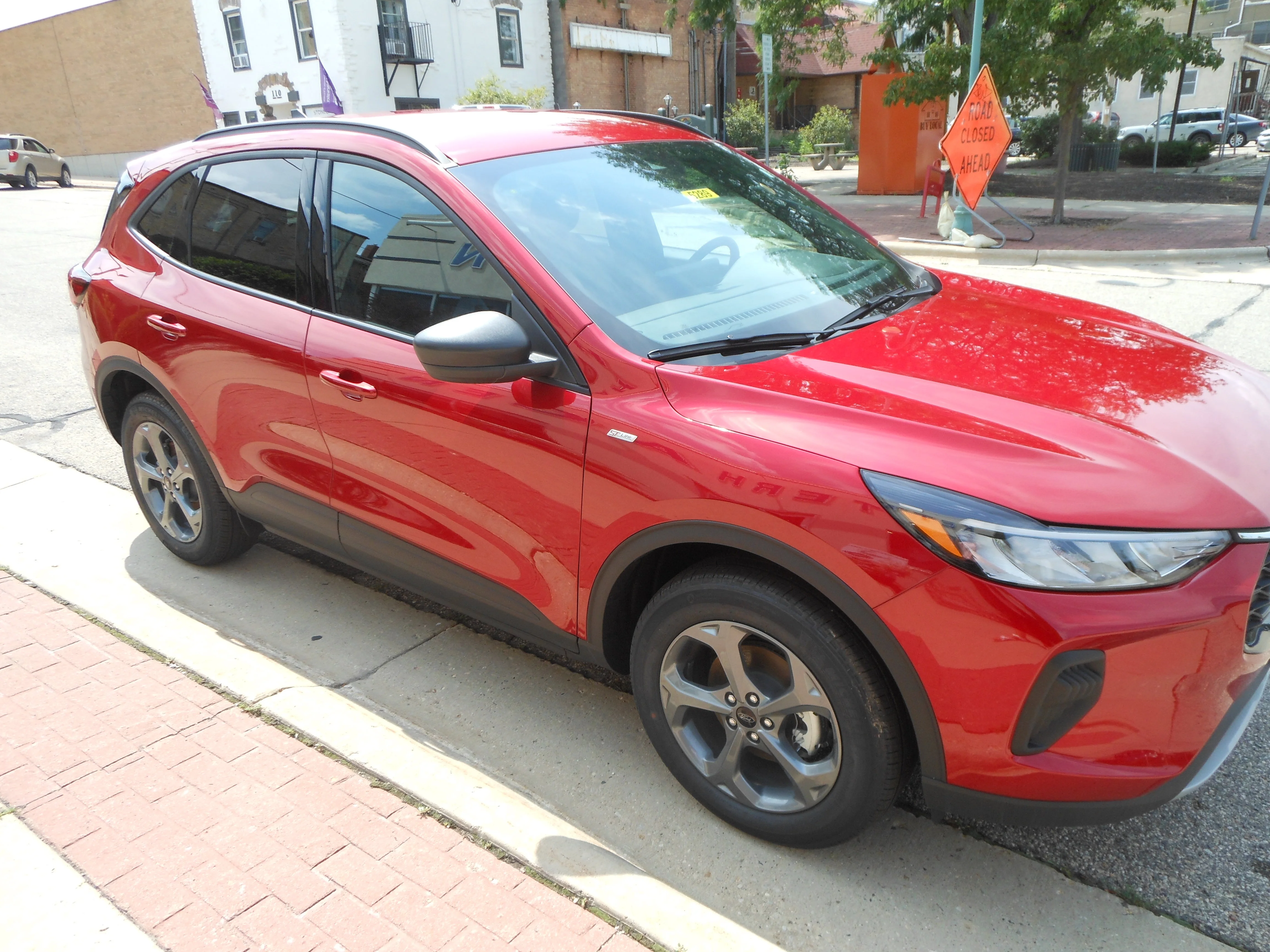New 2025 Rapid Red Metallic Tinted Clearcoat Ford ST-Line image 3