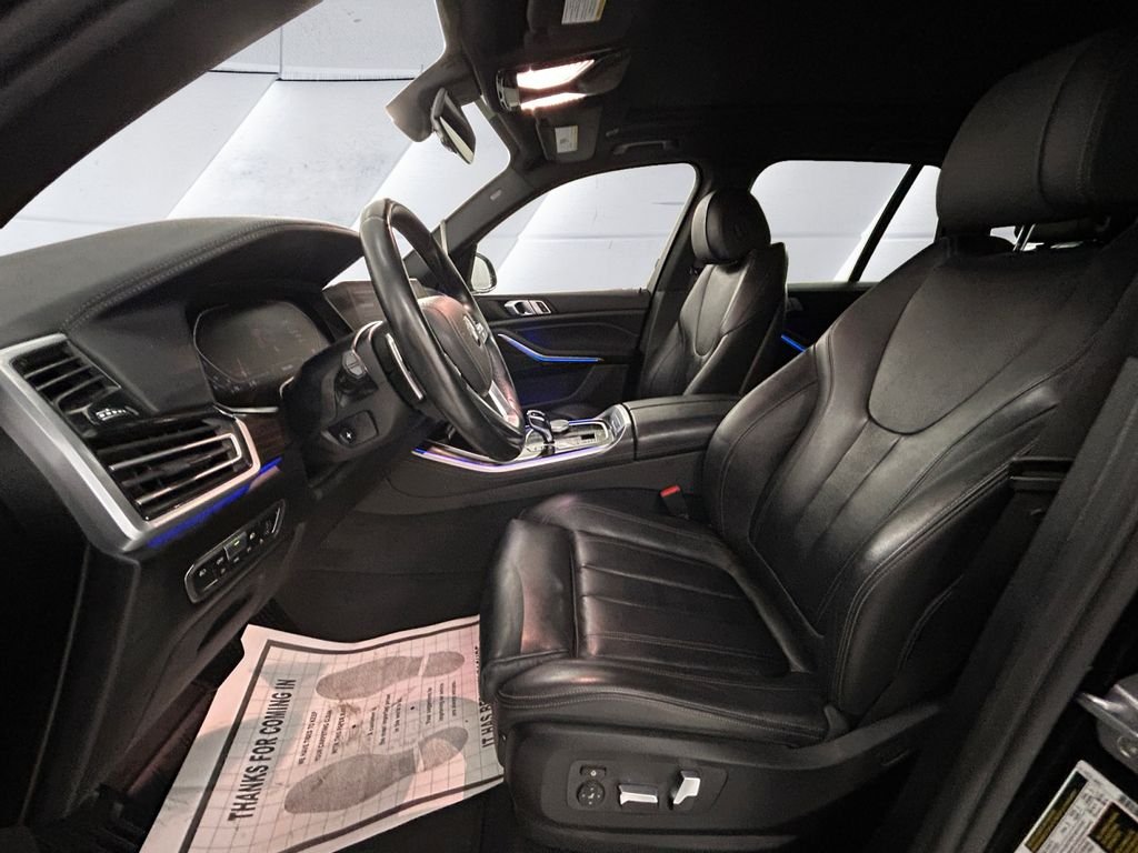 Used 2020 Black BMW sDrive40i image 7
