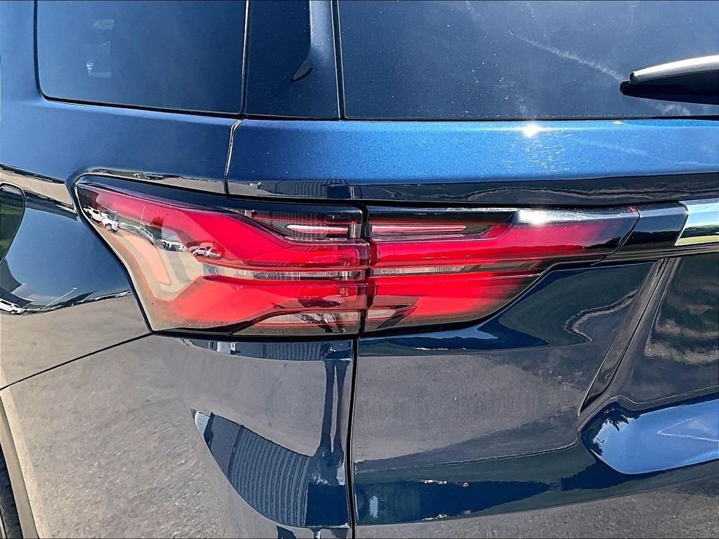 Used 2023 Blue Chevrolet LT Leather image 26
