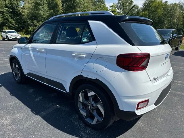 Used 2024 Lunar White Hyundai Limited image 6