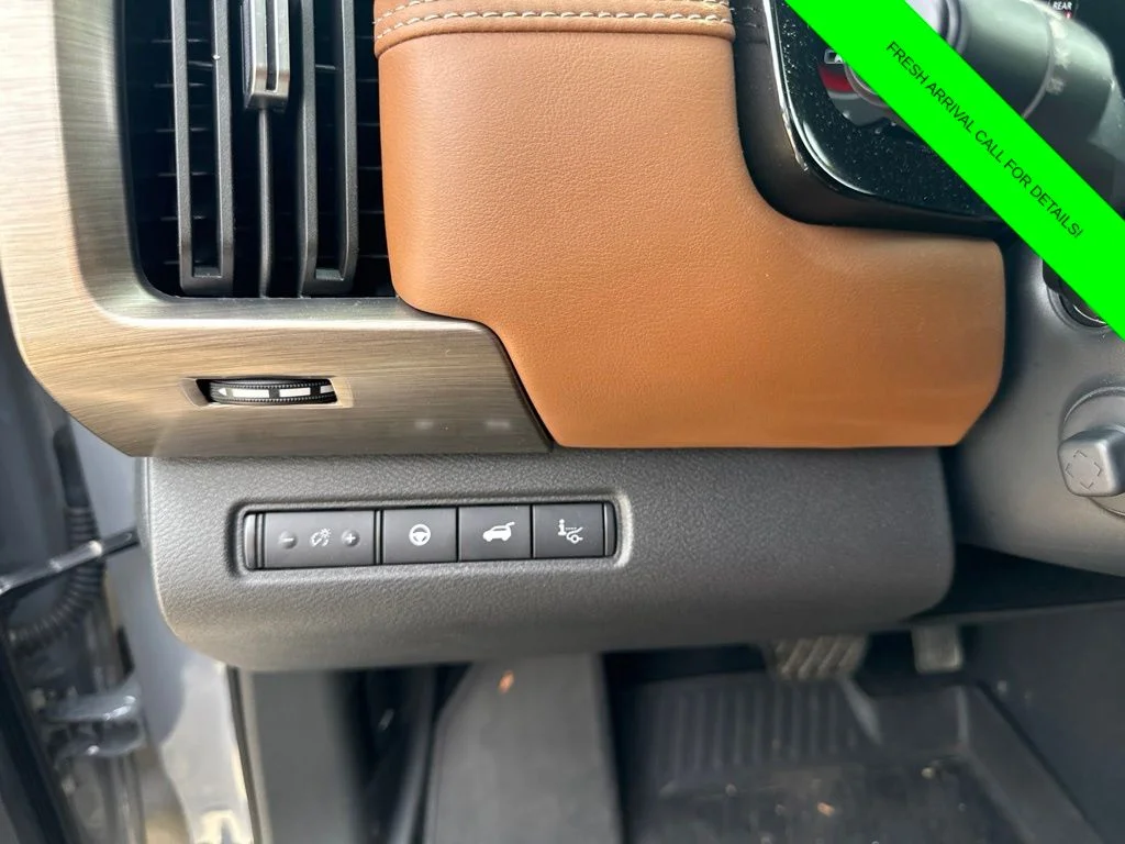Used 2025 Gray Nissan Platinum image 23