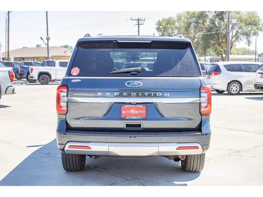 Used 2024 Stone Blue Metallic Ford Limited image 7