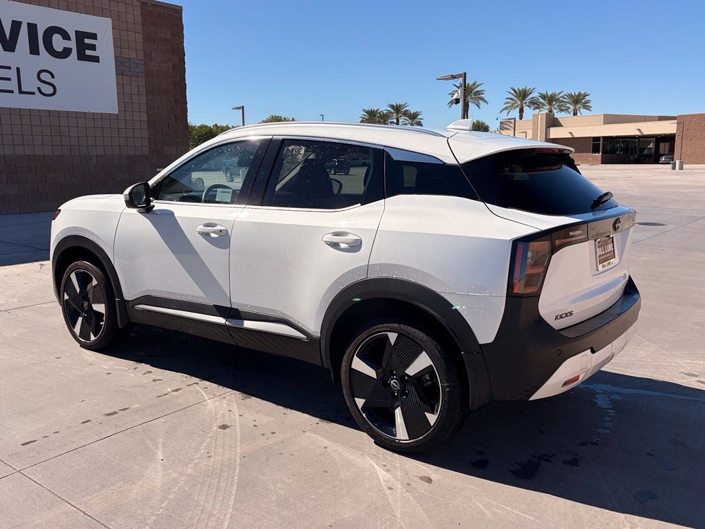 Used 2025 White Nissan SR image 9